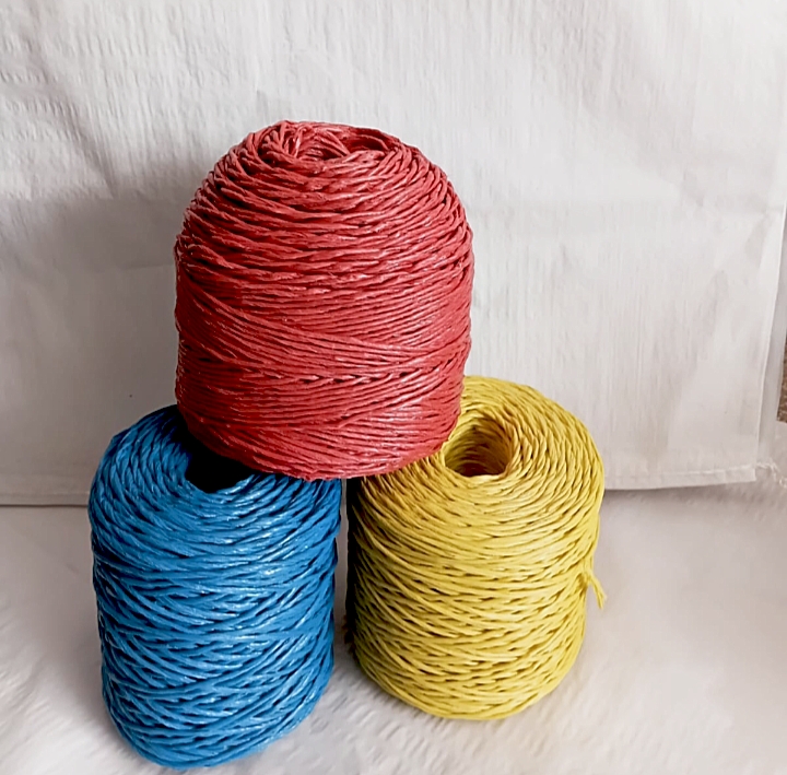 Rafia torcida por cono